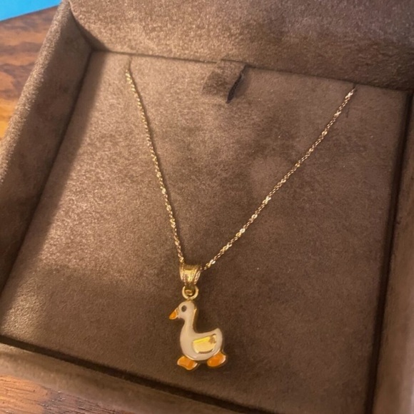 Jewelry - Birk’s 18K Gold Duck Necklace